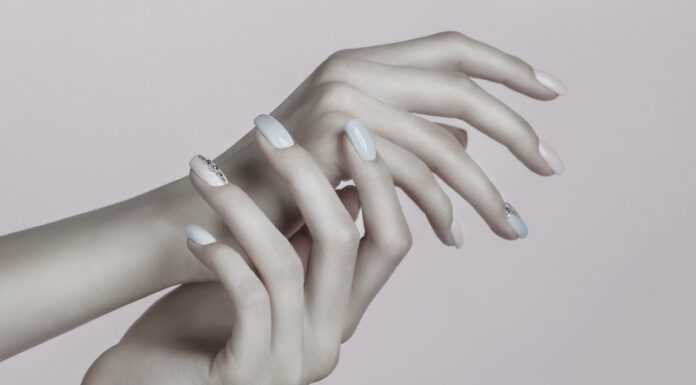 Przebarwienia na dłoniach? Wypróbuj zabieg Dermamelan Zabieg Demamelan Gdańsk Babiana